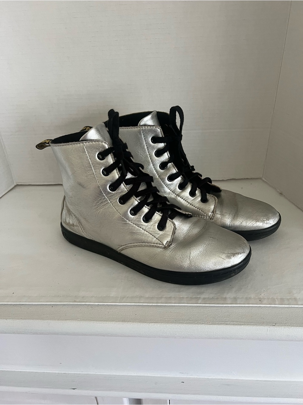 Revolve Dr. Martens Leyton 7-Eye Boot in Silver Sz Womens 8 - Picture 2 of 8